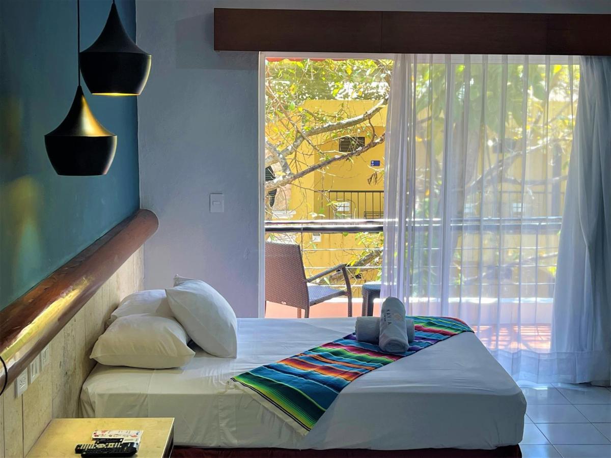 Hotel Mariachi By Kavia 5Th Av بلايا ديل كارمن المظهر الخارجي الصورة