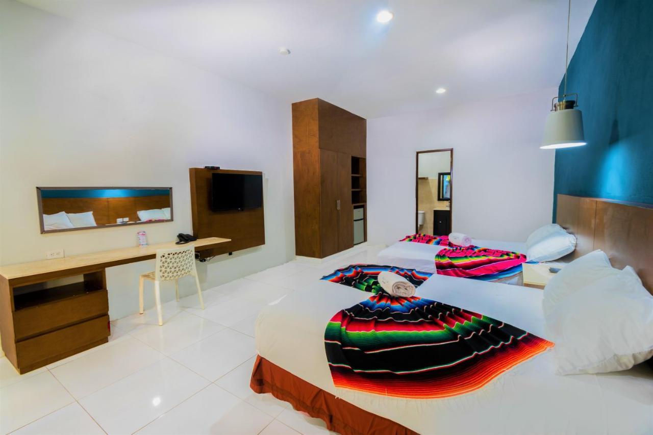 Hotel Mariachi By Kavia 5Th Av بلايا ديل كارمن المظهر الخارجي الصورة